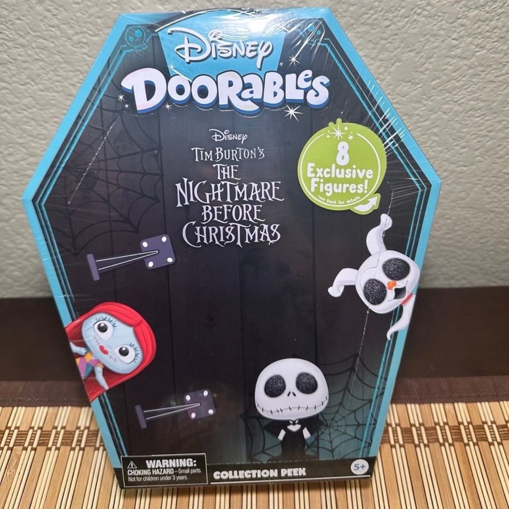 Disney Doorables Nightmare Before Christmas Set - Black, White, Red